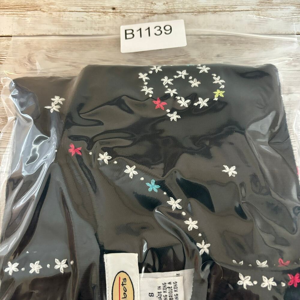 Vintage Talbots Embroidered Cardigan Small 90s Black Sweater Floral Allover - Picture 12 of 12